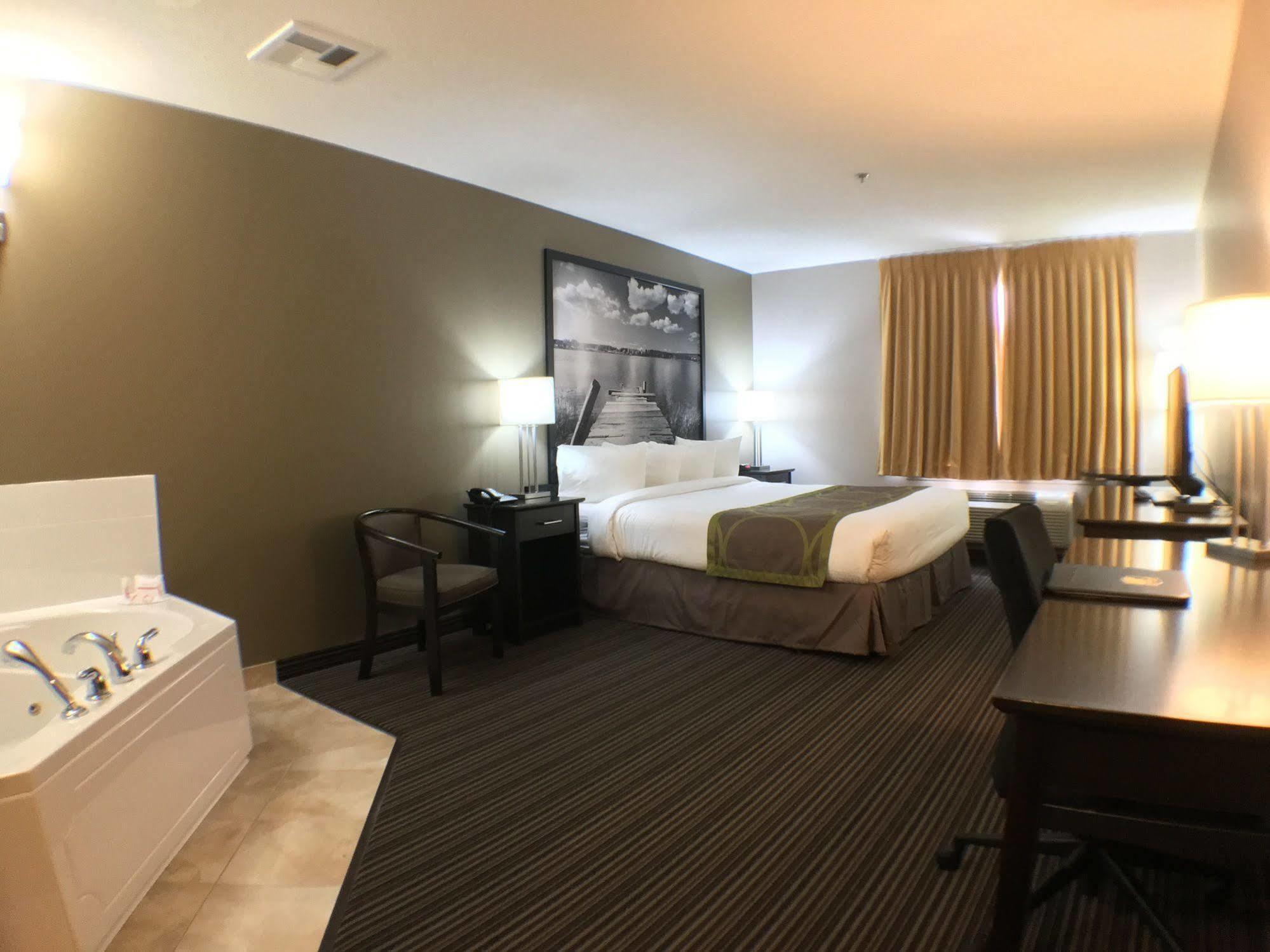 Super 8 By Wyndham Kapuskasing Hotel Ngoại thất bức ảnh