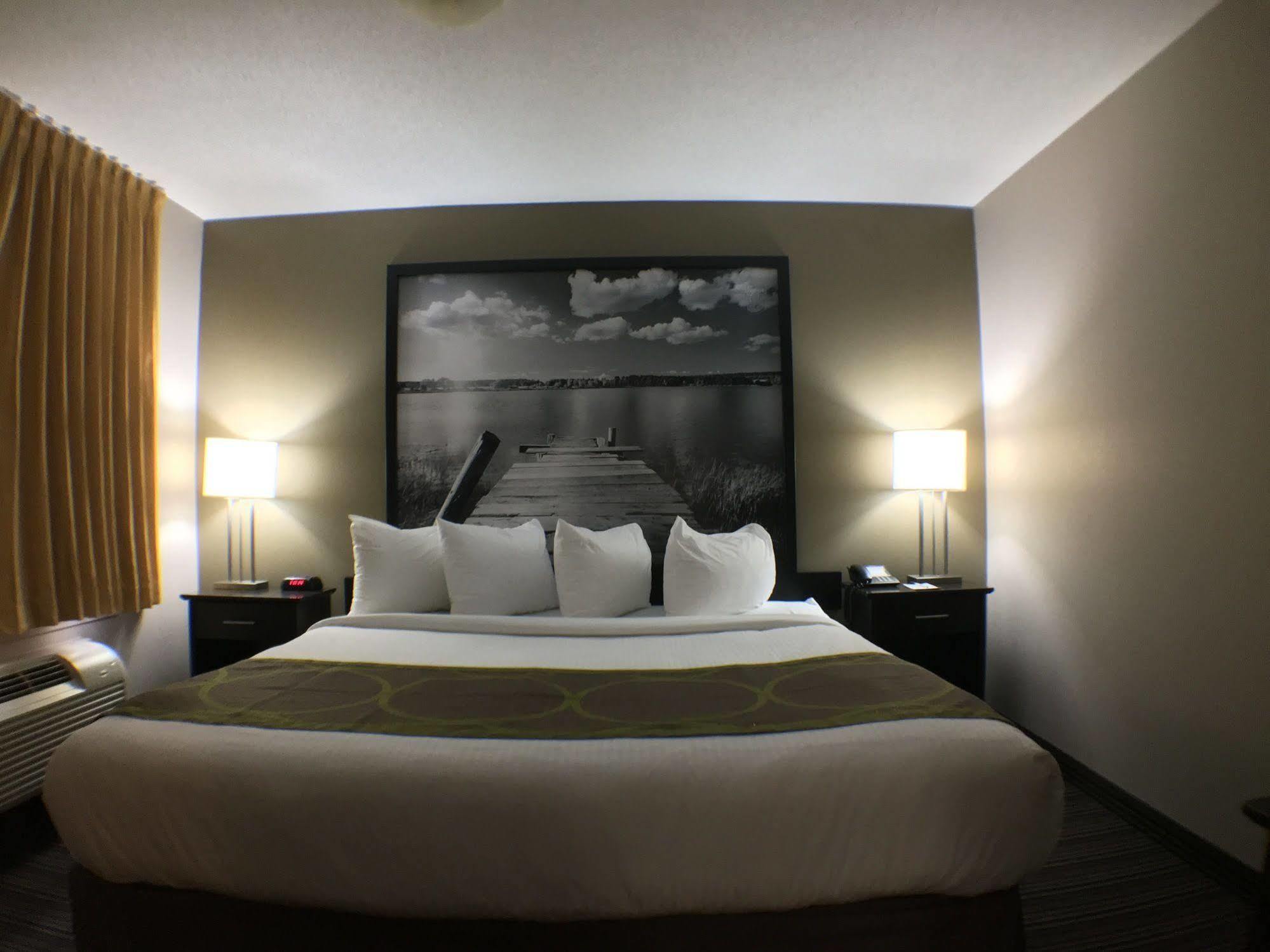 Super 8 By Wyndham Kapuskasing Hotel Ngoại thất bức ảnh